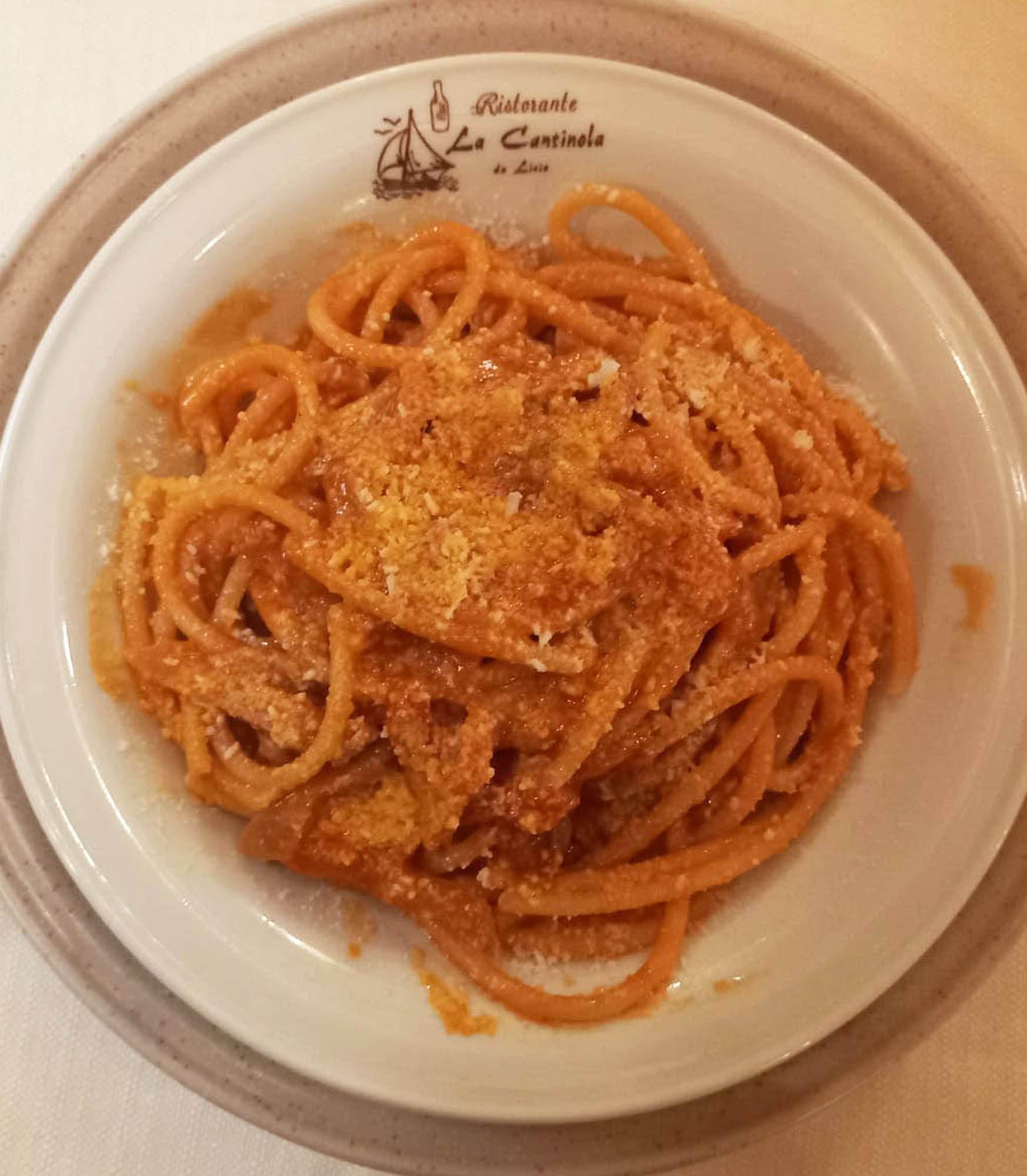 Bucatini all'Amatriciana - lacantinola.it - lacantinola.com - lacantinola.online Roma