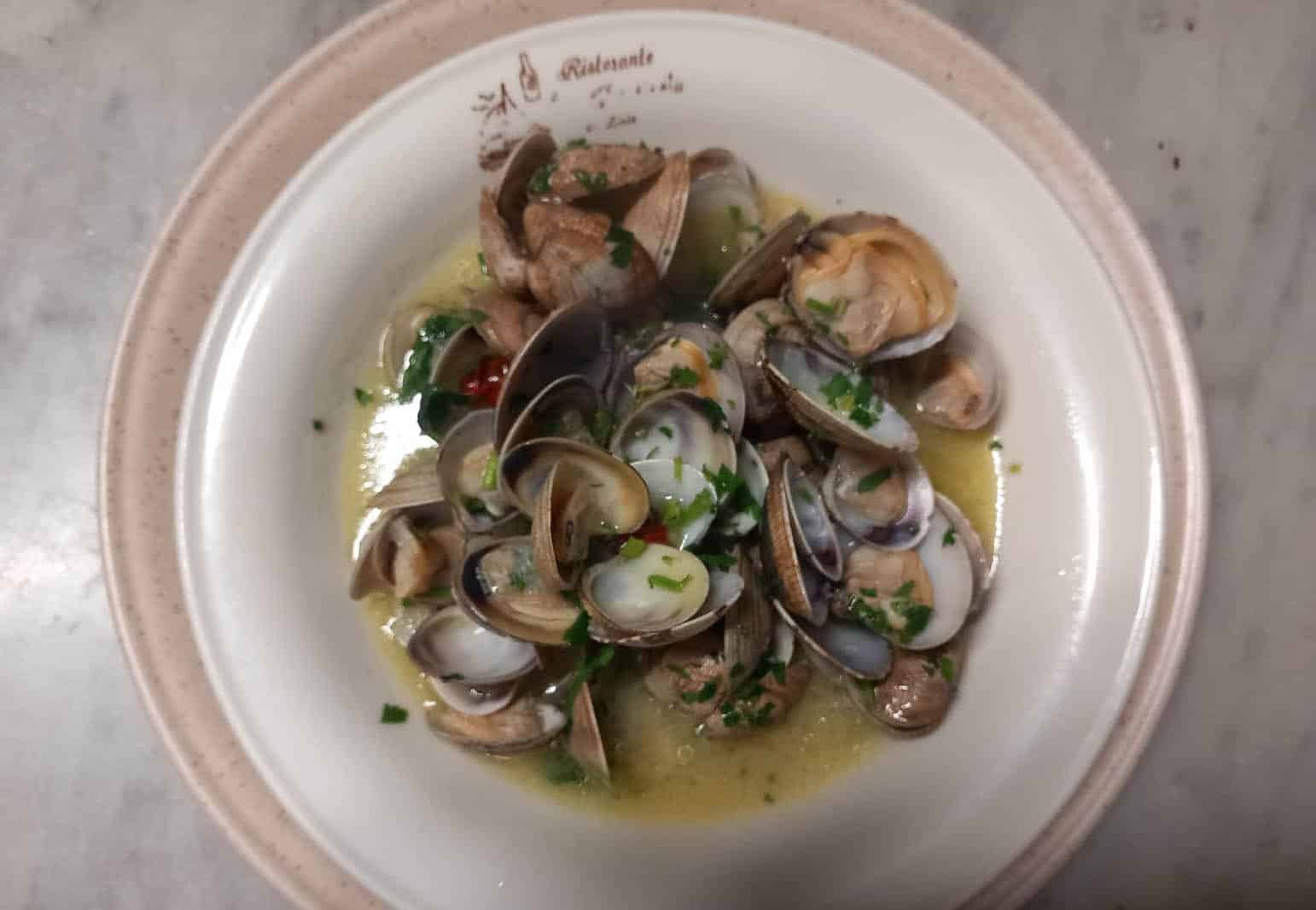 Sautè di Vongole Veraci - lacantinola.it - lacantinola.com - lacantinola.online Roma